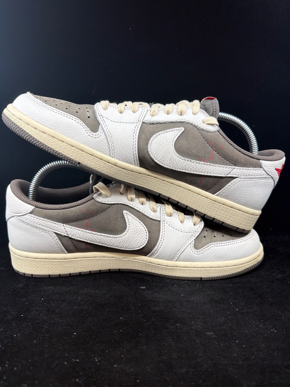 *USED* AJ 1 LOW X TRAVIS SCOTT - REVERSE MOCHA