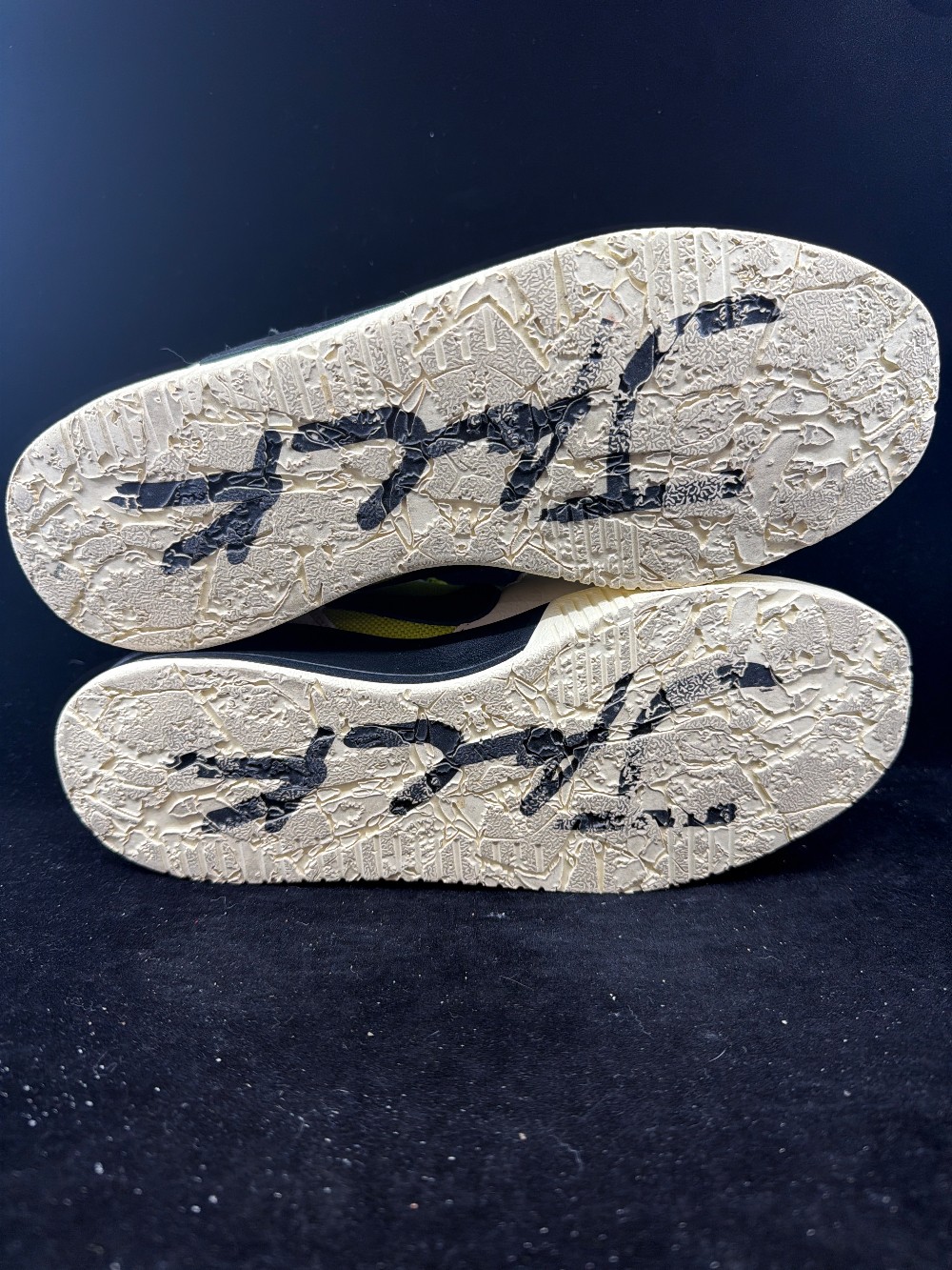 *USED* JORDAN JUMPMAN JACK X TRAVIS SCOTT - BRIGHT CACTUS