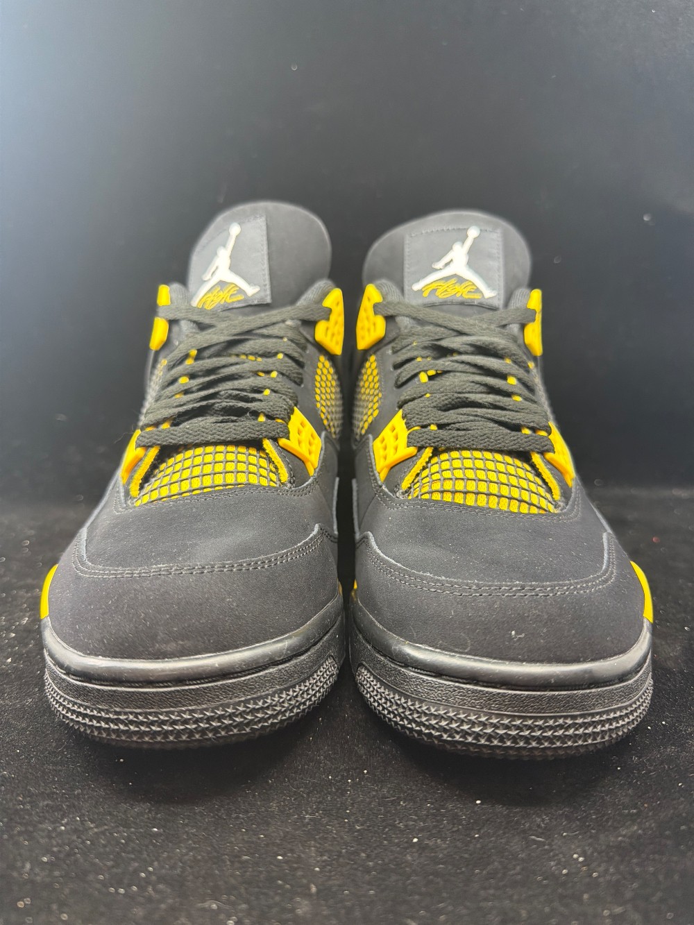 *VNDS* AJ 4 - THUNDER (2022)