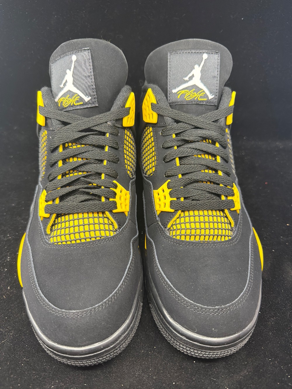 *VNDS* AJ 4 - THUNDER (2022)