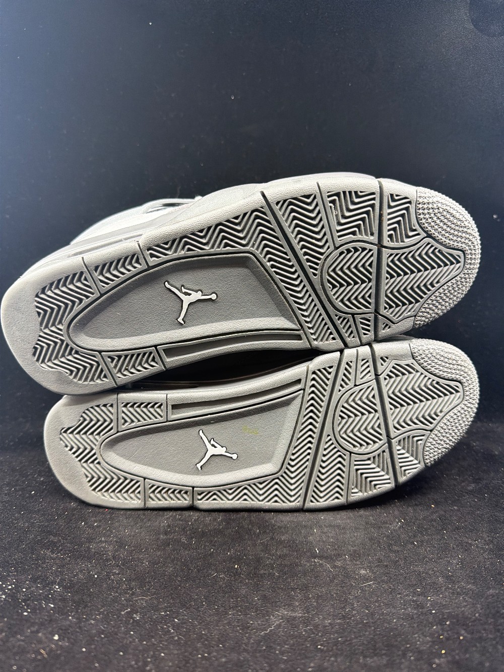 *USED* AJ 4 SE - PARIS OLYMPIC WET CEMENT