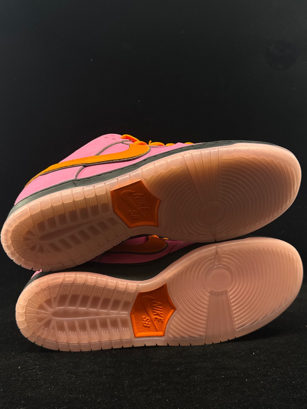 NIKE SB DUNK LOW - THE POWERPUFF GIRLS BLOSSOM