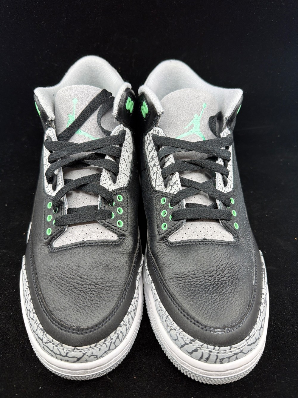 *USED* AJ 3 - GREEN GLOw