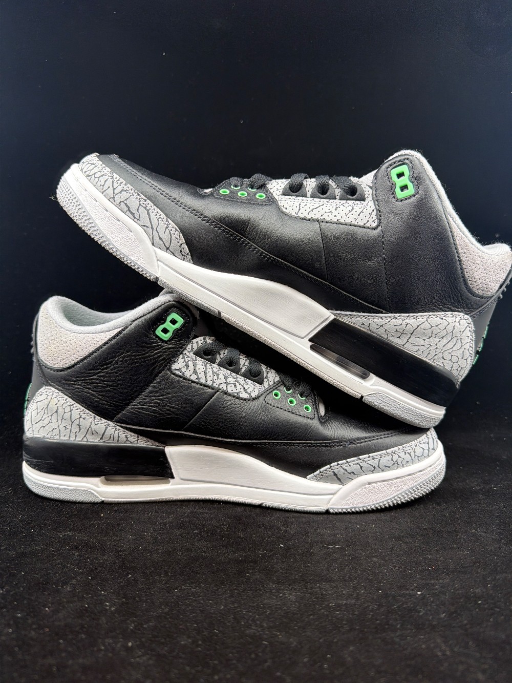 *USED* AJ 3 - GREEN GLOw