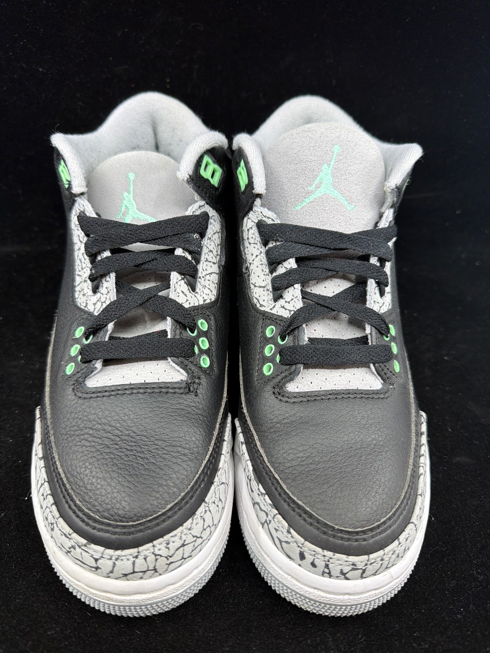 *USED/NO BOX* AJ 3 (GS) - GREEN GLOW