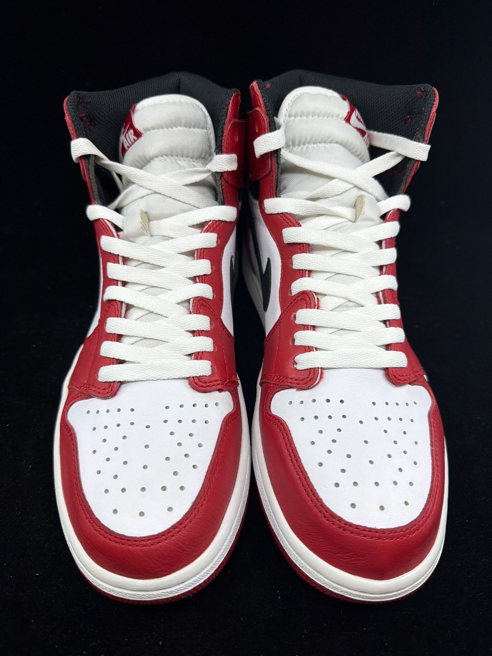 *USED* AJ 1 - CHICAGO (2015)