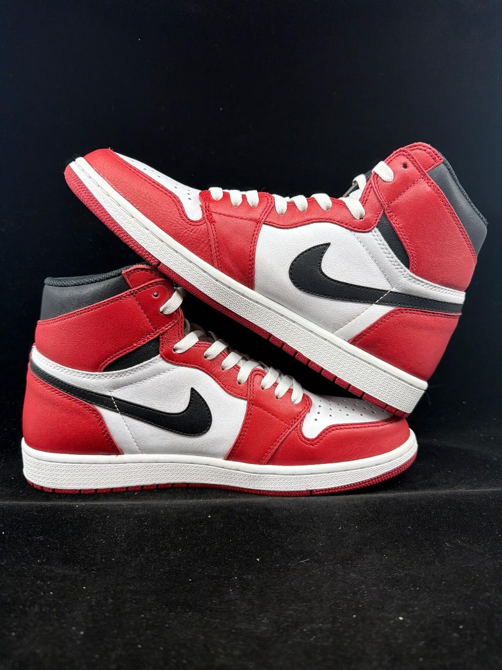 *USED* AJ 1 - CHICAGO (2015)