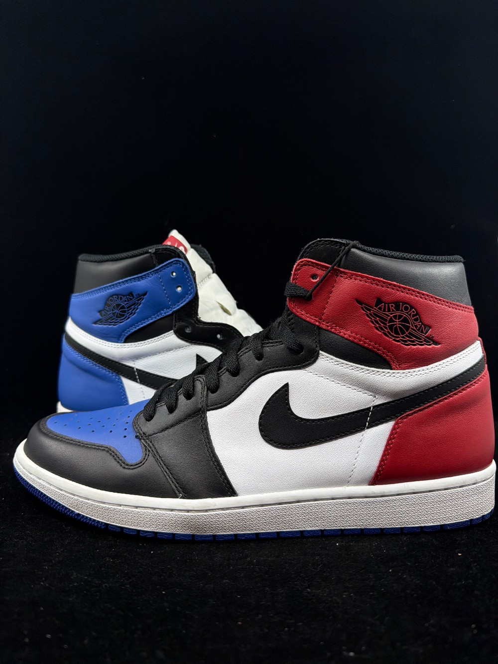 *USED* AJ 1 - TOP 3
