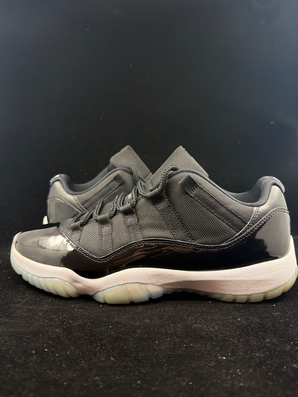 *USED* AJ 11 LOW - SPACE JAM
