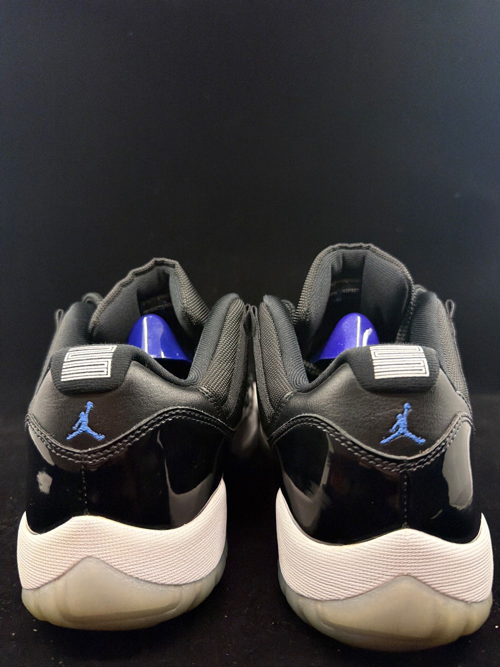 *USED* AJ 11 LOW - SPACE JAM