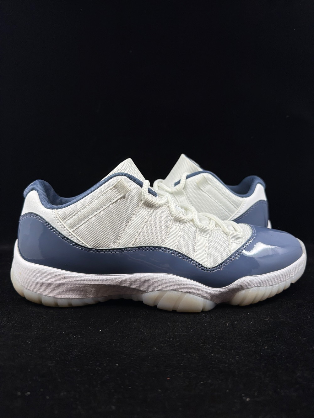 *USED* AJ 11 LOW - DIFFUSED BLUE