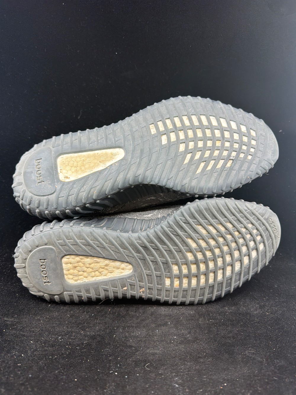 *USED* YEEZY BOOST 350 V2 - MX DARK SALT