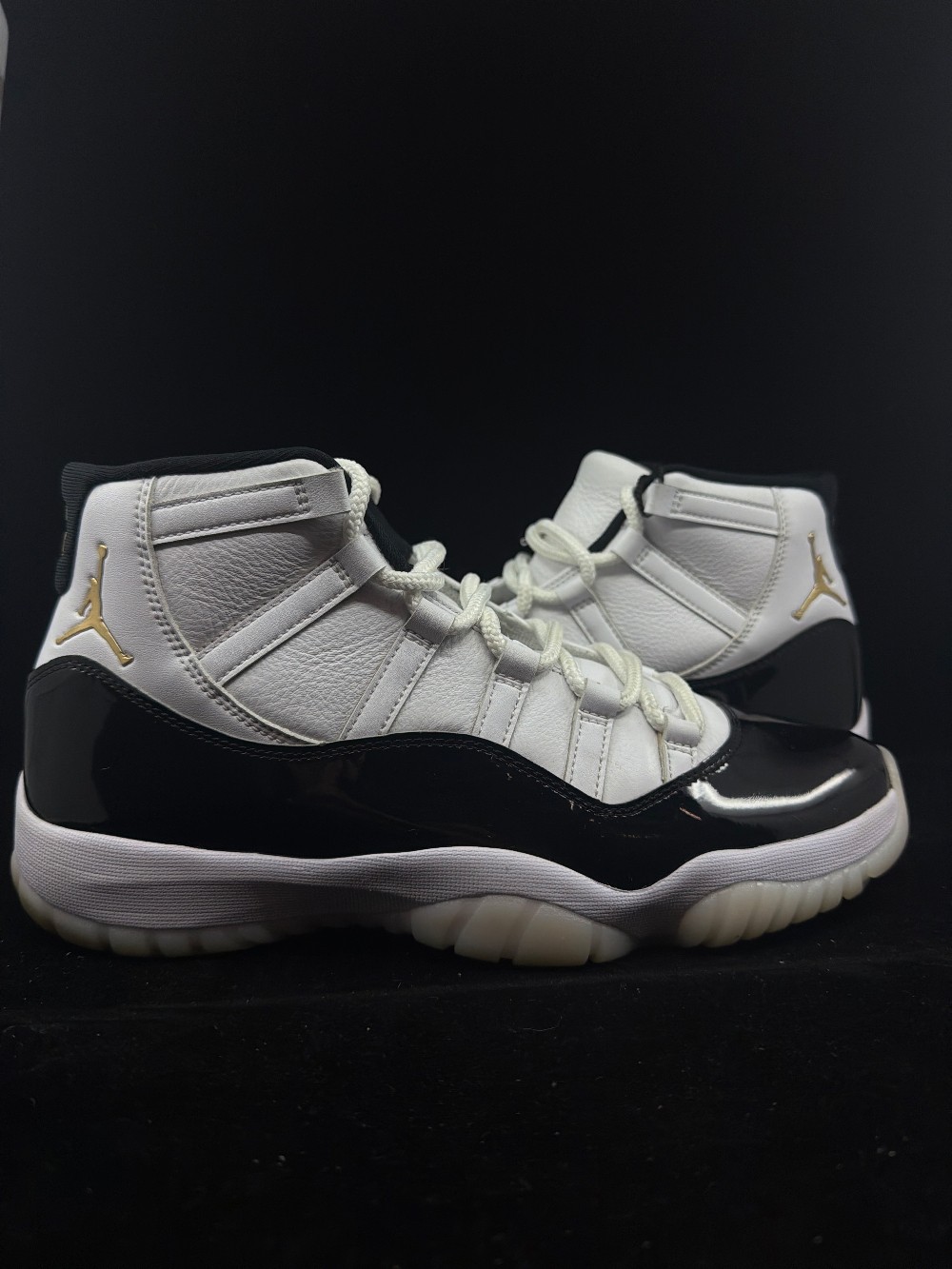 *USED/NO BOX* AJ 11 - DMP GRATITUDE