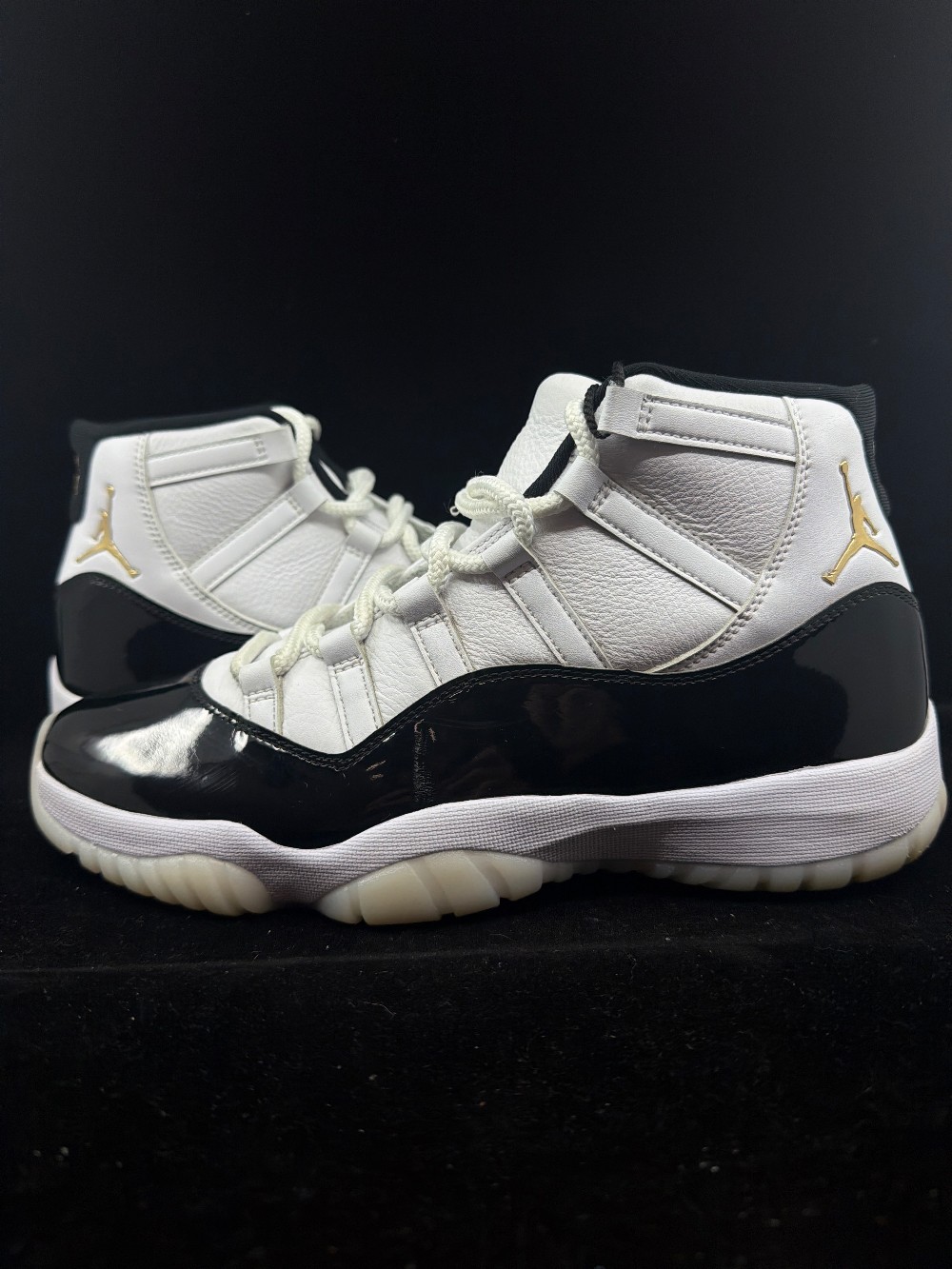 *USED/NO BOX* AJ 11 - DMP GRATITUDE