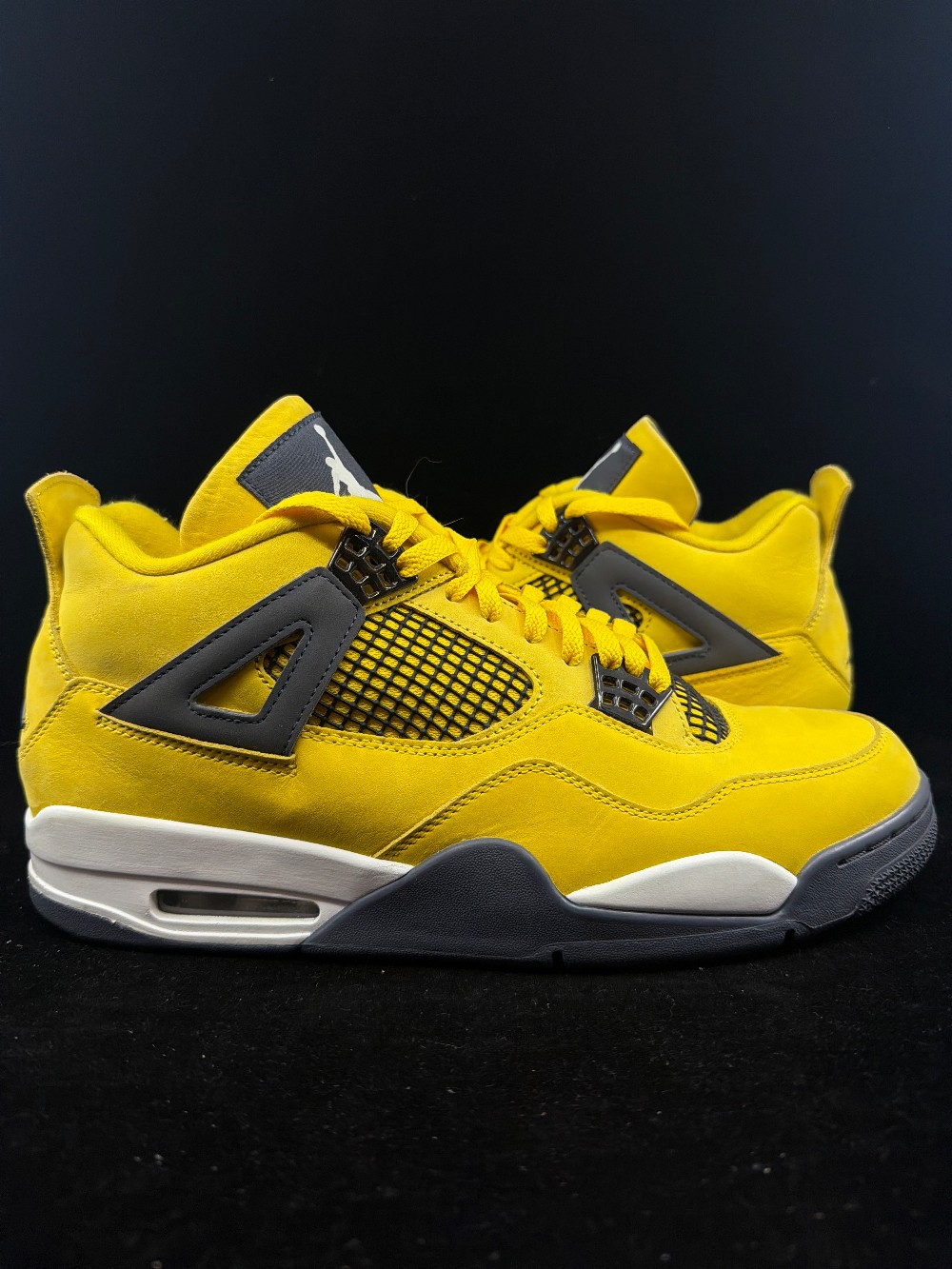 *USED* AJ 4 - LIGHTNING (2021)