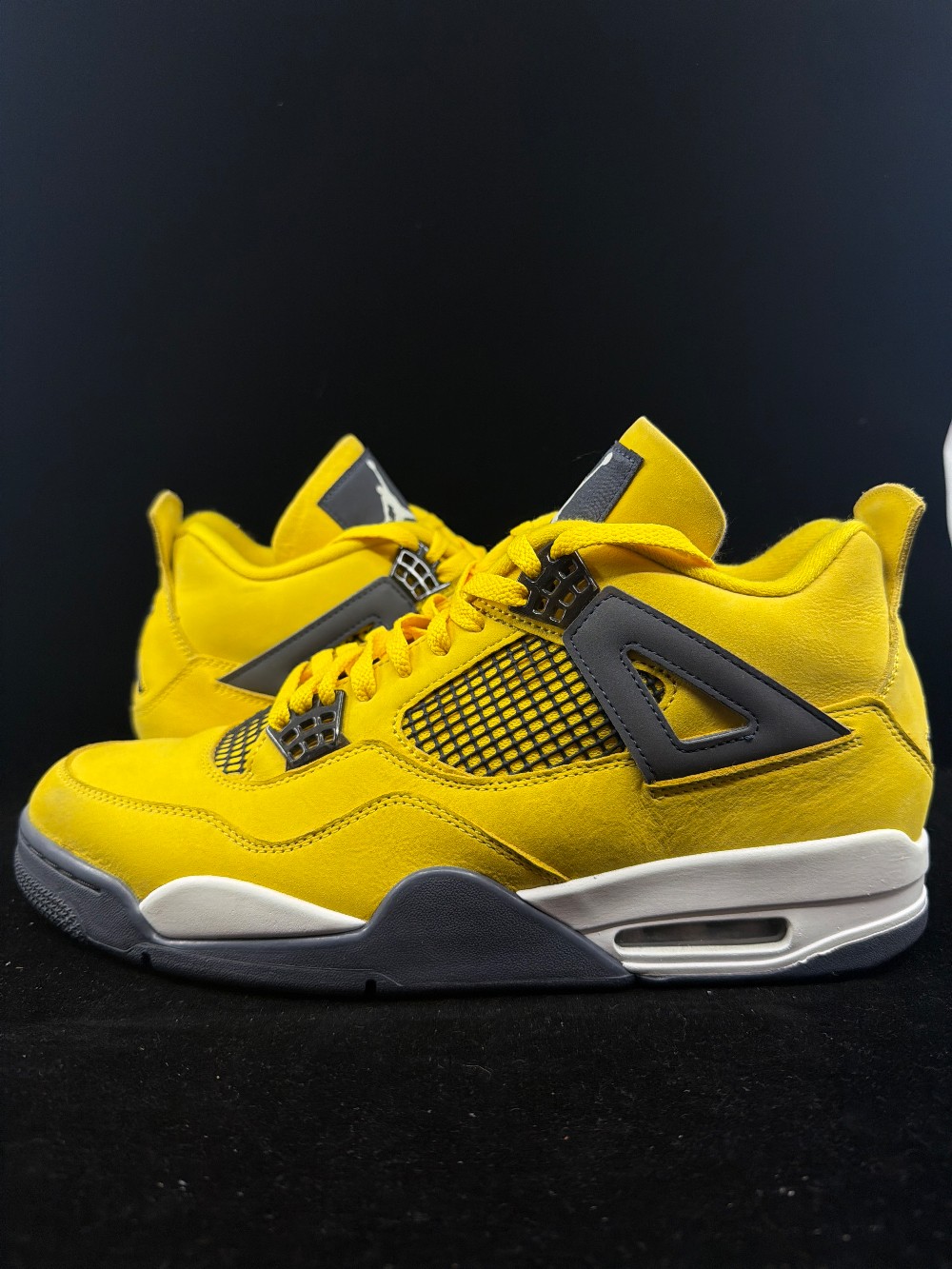 *USED* AJ 4 - LIGHTNING (2021)