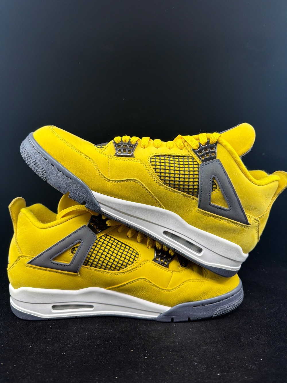 *USED* AJ 4 - LIGHTNING (2021)