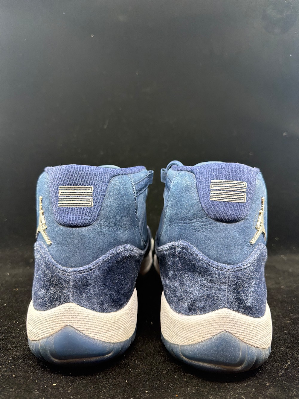 *USED* AJ 11 (W) - MIDNIGHT NAVY