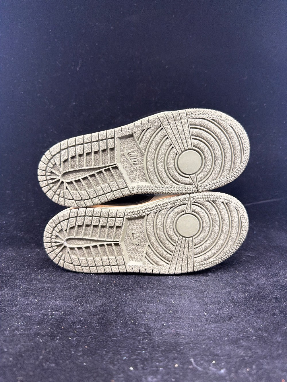 AJ 1 LOW X TRAVIS SCOTT (TD) - MEDIUM OLIVE