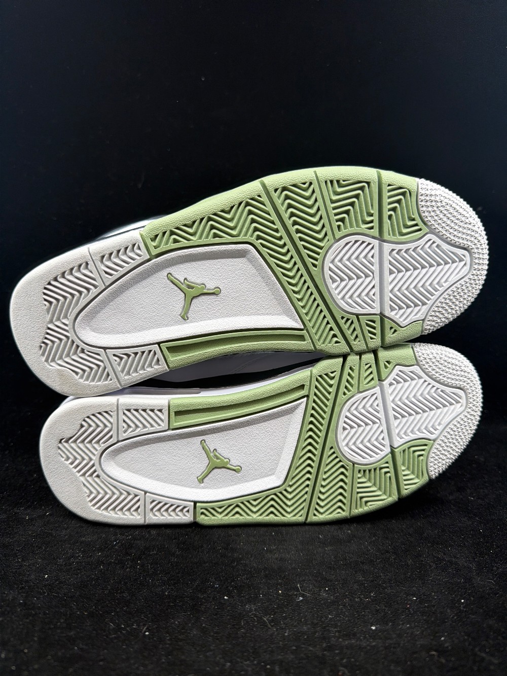 *VNDS* AJ 4 (W) - SEAFOAM