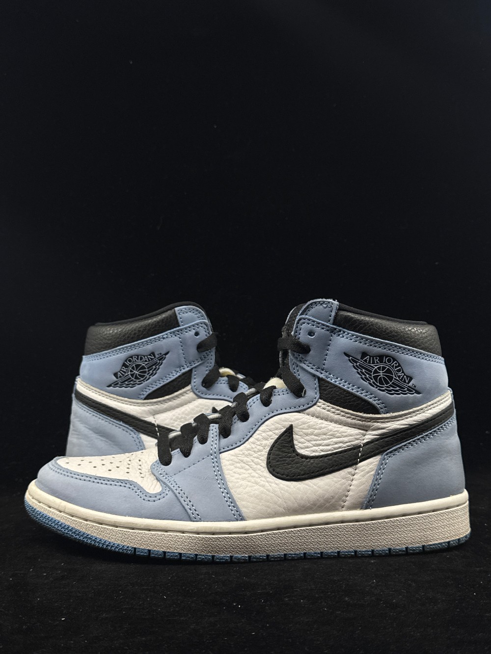 *USED* AJ 1 - UNIVERSITY BLUE