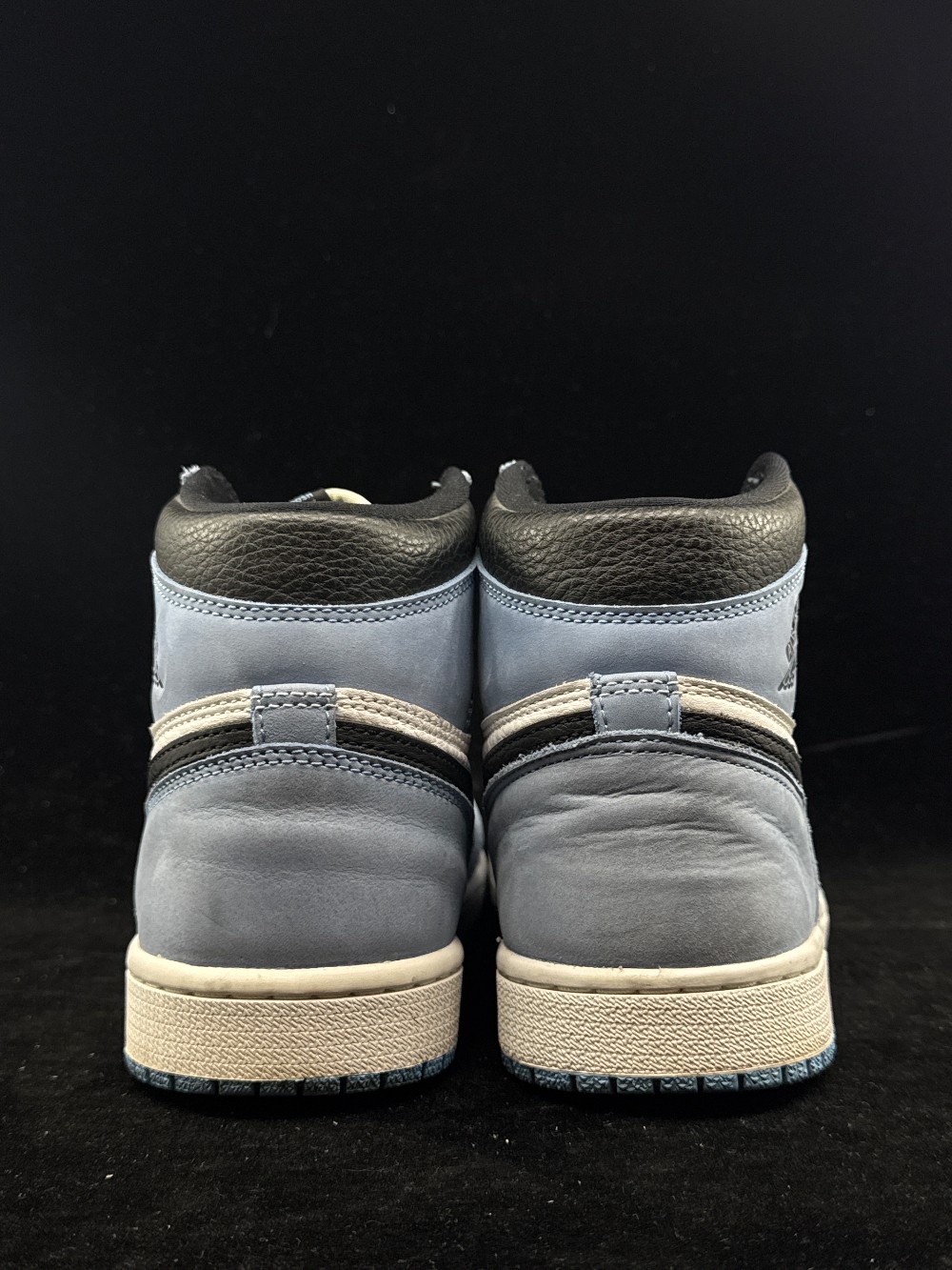 *USED* AJ 1 - UNIVERSITY BLUE