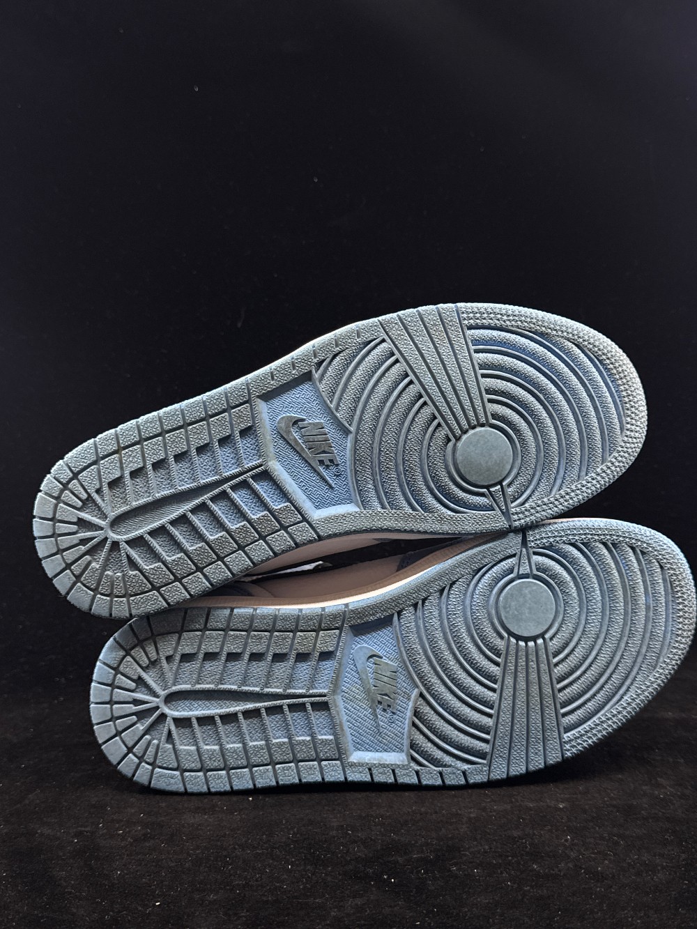 *USED* AJ 1 - UNIVERSITY BLUE