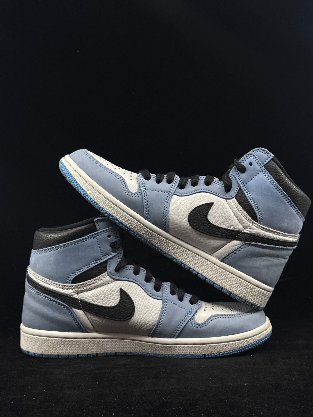 *USED* AJ 1 - UNIVERSITY BLUE