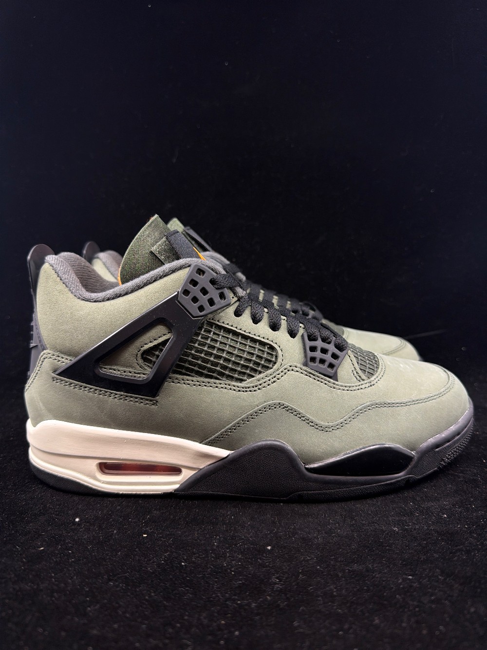 AJ 4 - UNDEFEATED (2025)