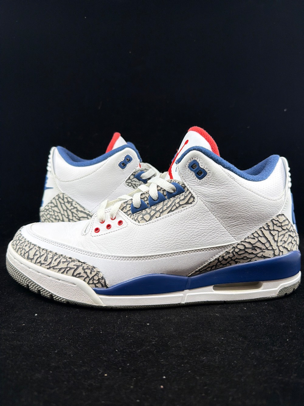 *USED* AJ 3 - TRUE BLUE (2016)