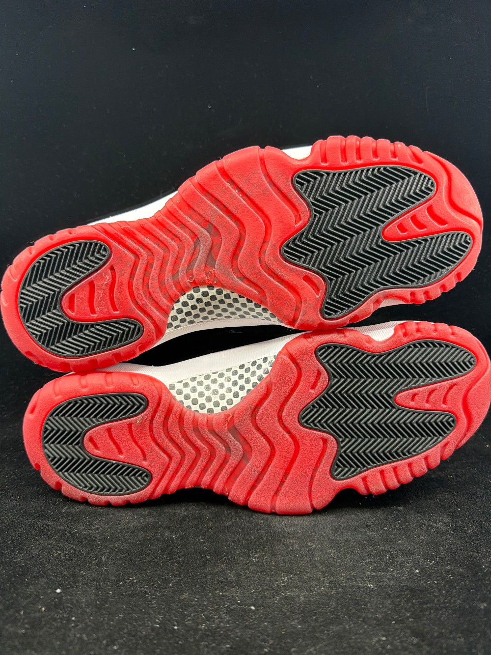 *USED* AJ 11 - PLAYOFFS BRED (2019)