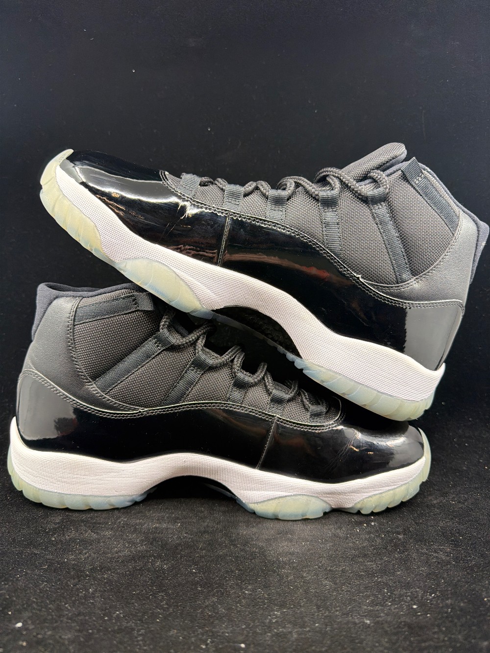 *USED* AJ 11 - SPACE JAM (2016)