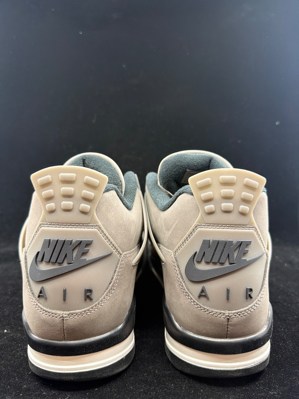 AJ 4 - CAVE STONE