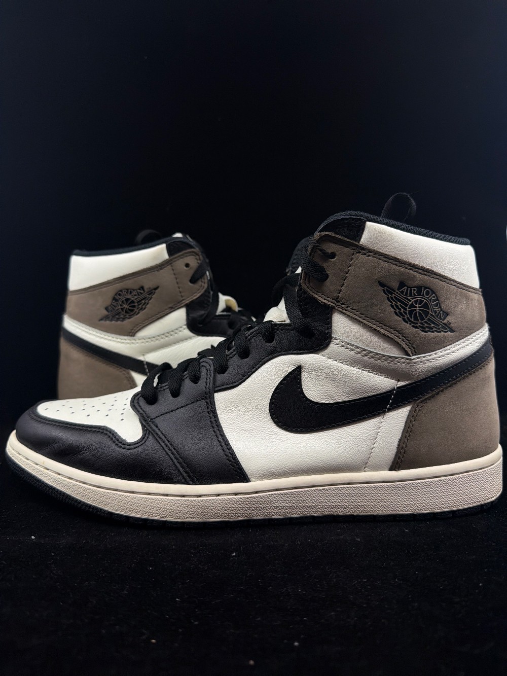 *USED* AJ 1 - DARK MOCHA