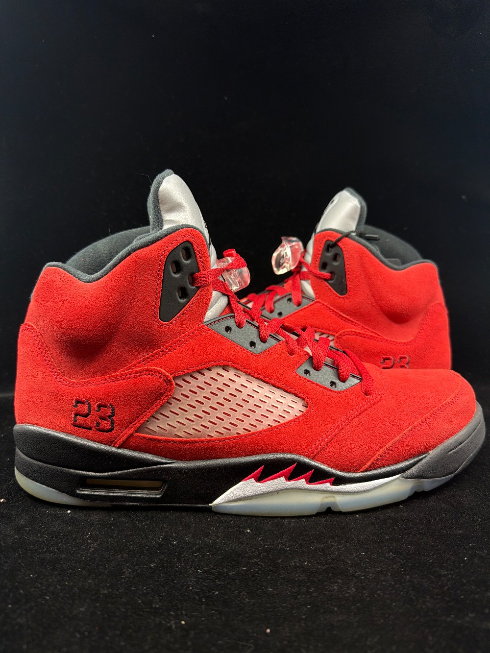 *USED* AJ 5 - RAGING BULL