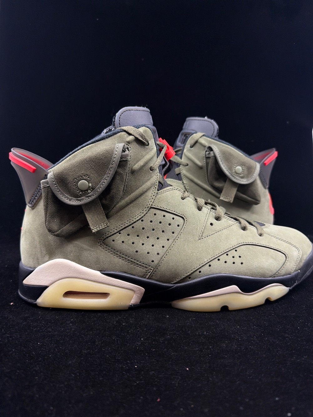 *USED* AJ 6 TRAVIS SCOTT - OLIVE