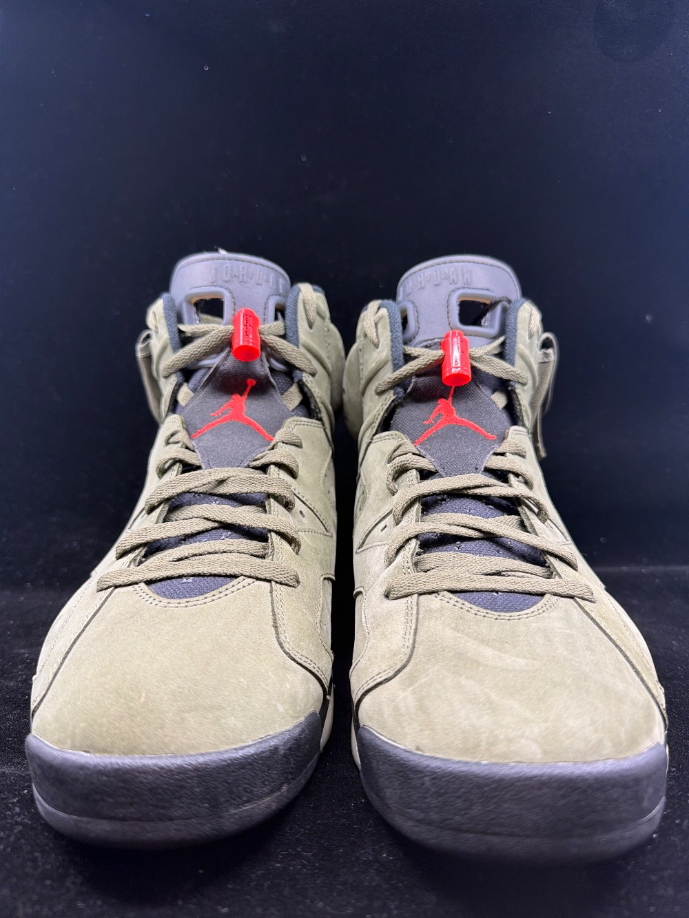 *USED* AJ 6 TRAVIS SCOTT - OLIVE