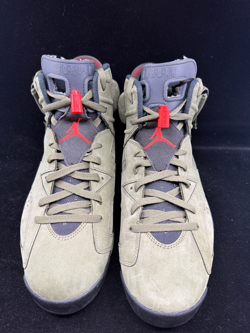 *USED* AJ 6 TRAVIS SCOTT - OLIVE