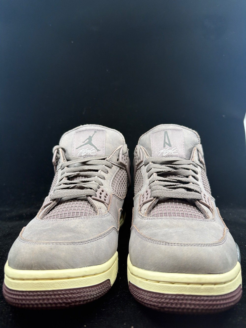 *USED* AJ 4 - A MA MANIERE - VIOLET ORE