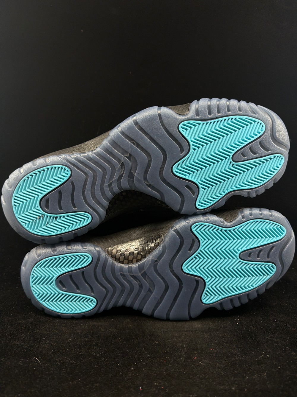 AJ 11 - GAMMA (2025)