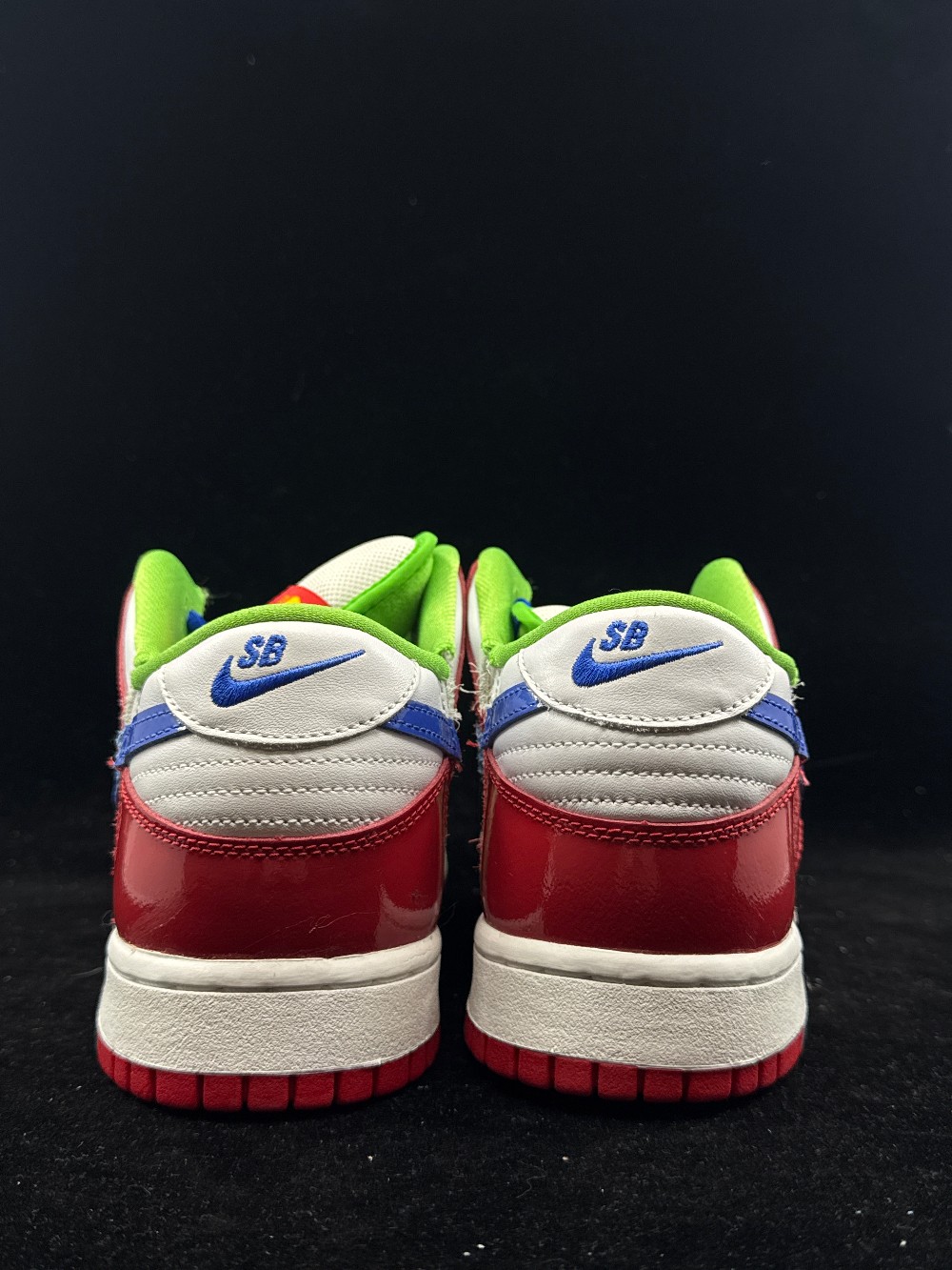 *NO BOX* NIKE SB DUNK LOW - SANDY BODECKER