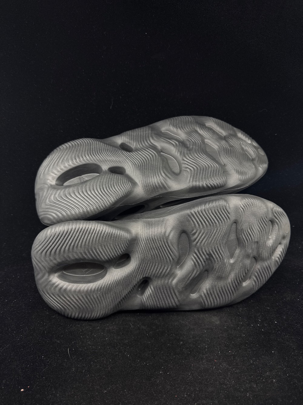 YEEZY FOAM RUNNER - ONYX