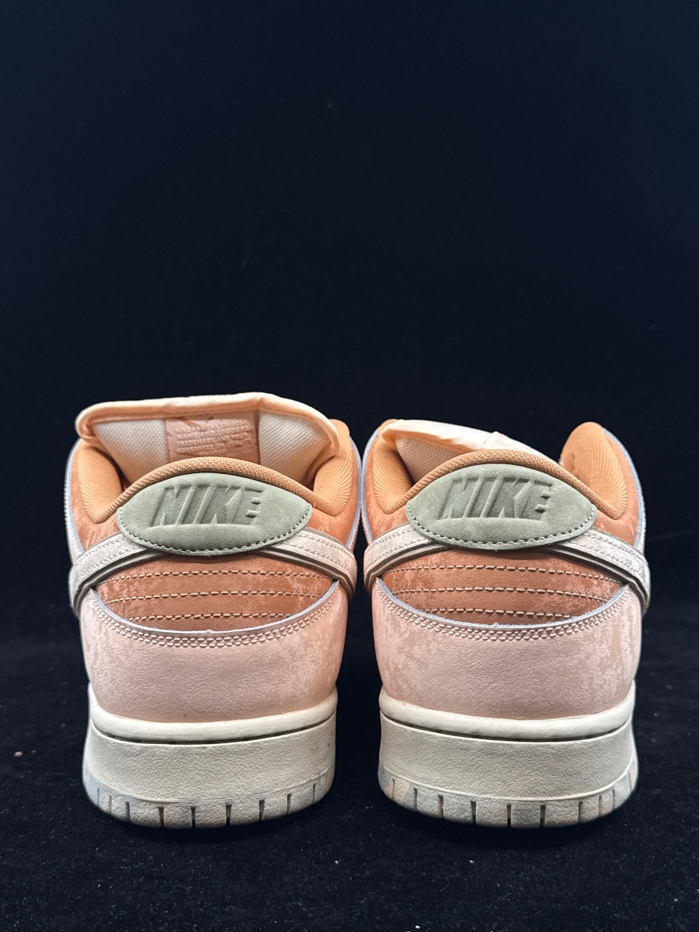 *USED* NIKE SB DUNK LOW - TROCADERO GARDENS