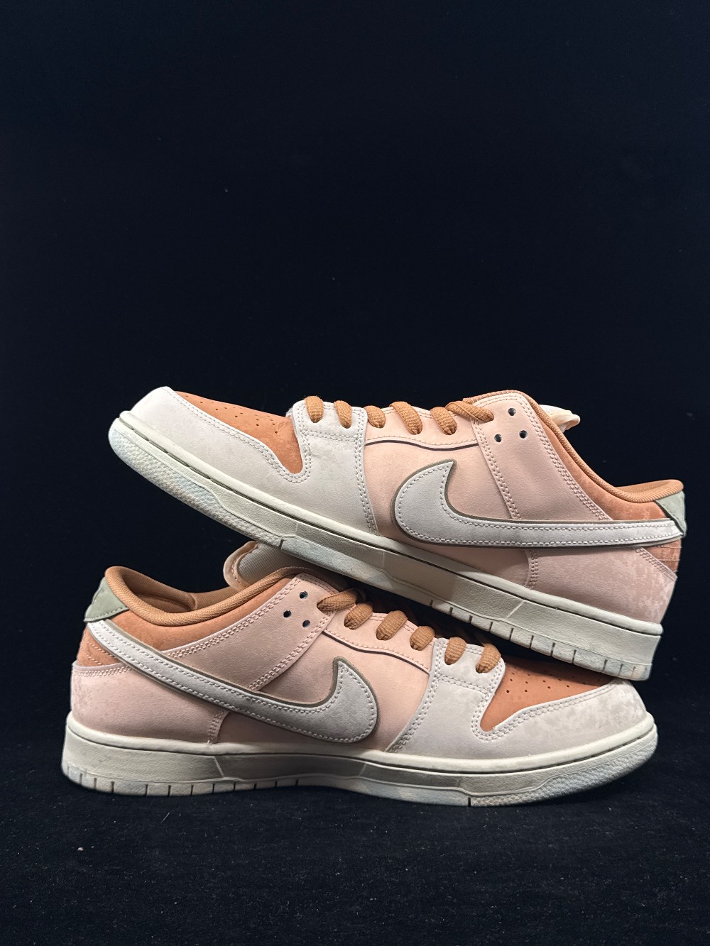 *USED* NIKE SB DUNK LOW - TROCADERO GARDENS