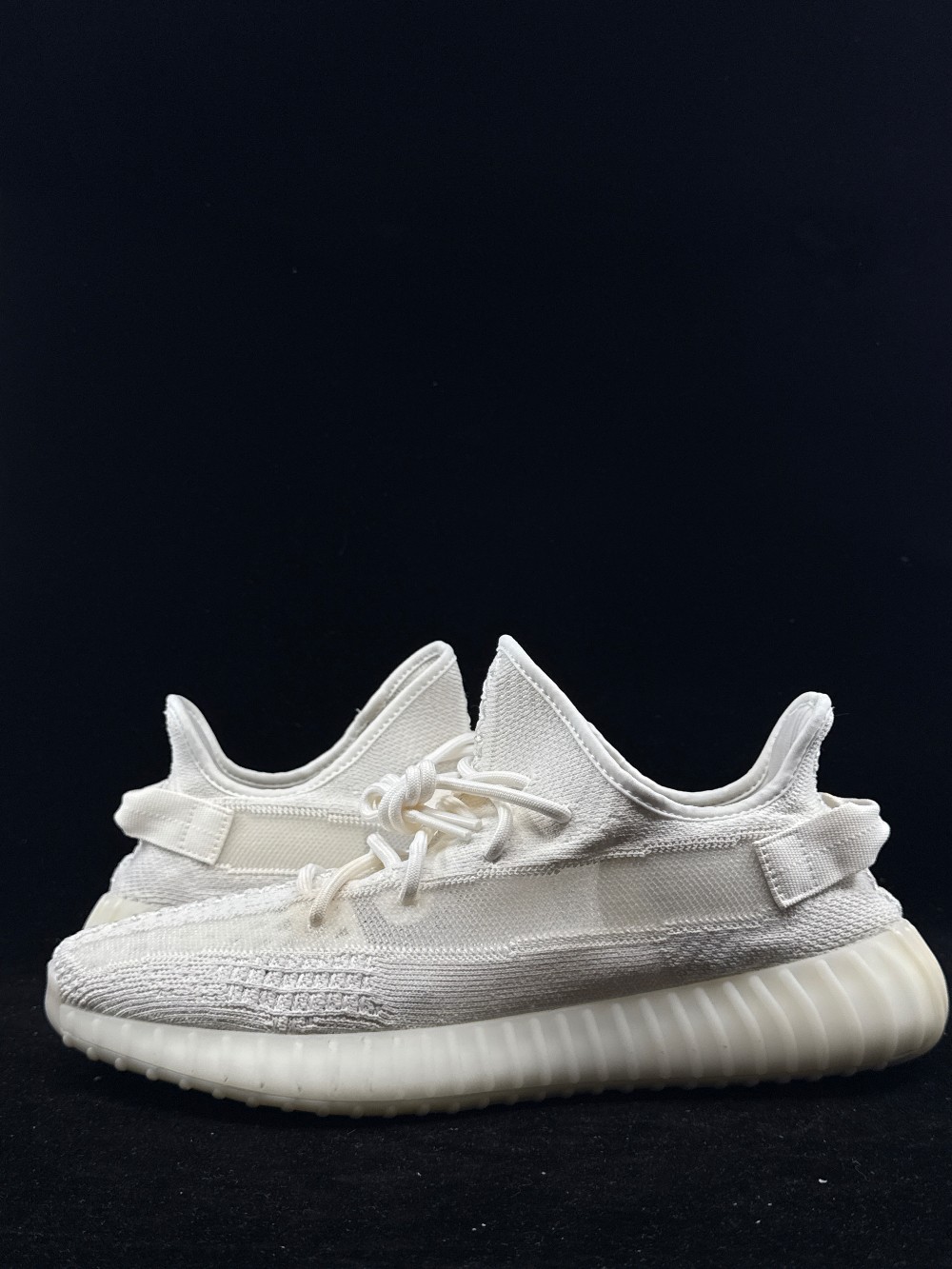 *USED* YEEZY 350 BOOST V2 - BONE