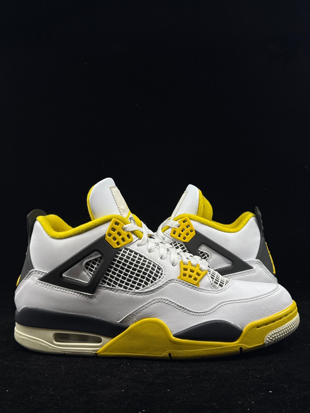 *USED* AJ 4 (W) - VIVID SULFUR