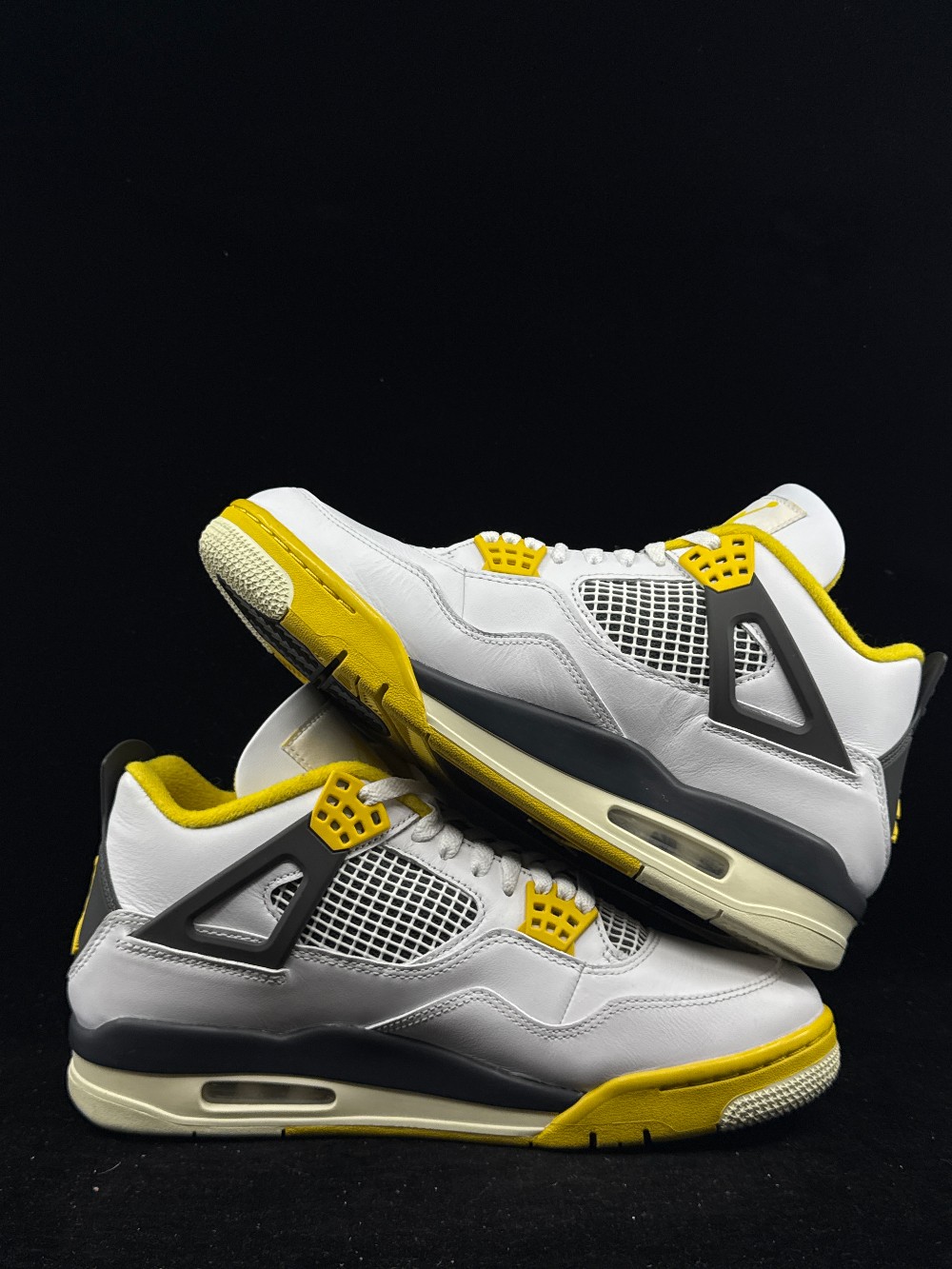 *USED* AJ 4 (W) - VIVID SULFUR