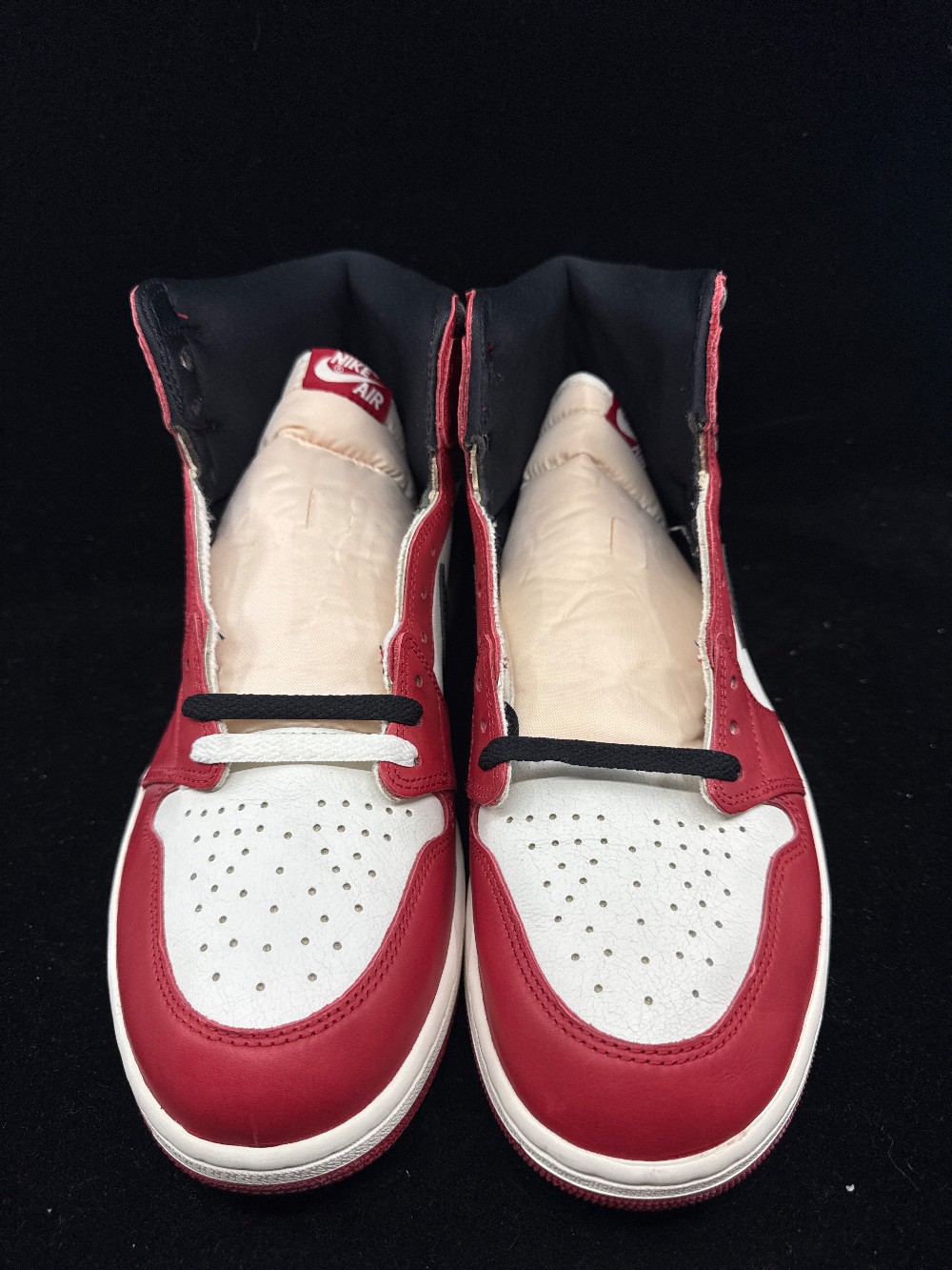 *NO BOX* AJ 1 - CHICAGO LOST AND FOUND