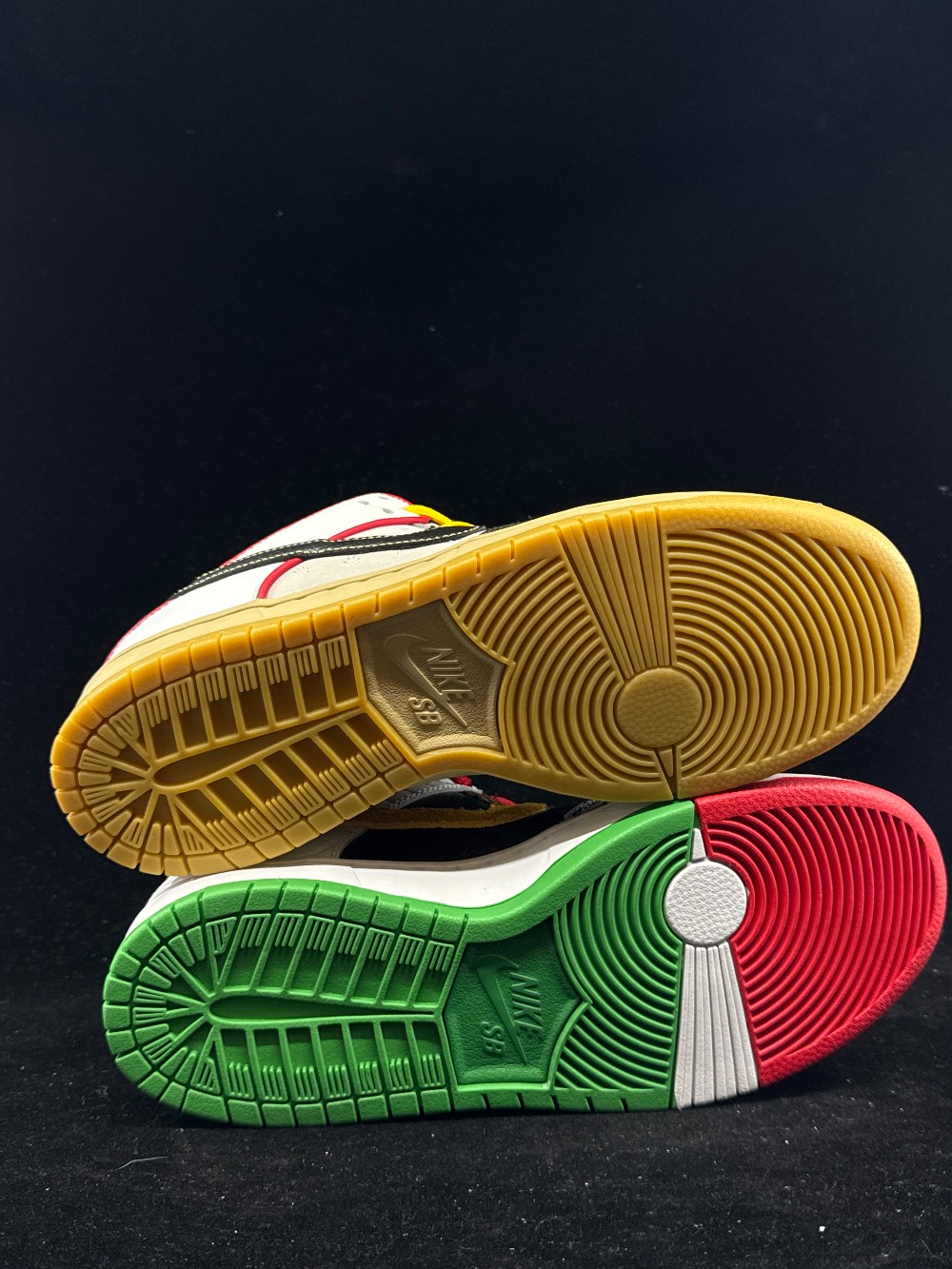 NIKE SB DUNK LOW - WHAT THE PAUL