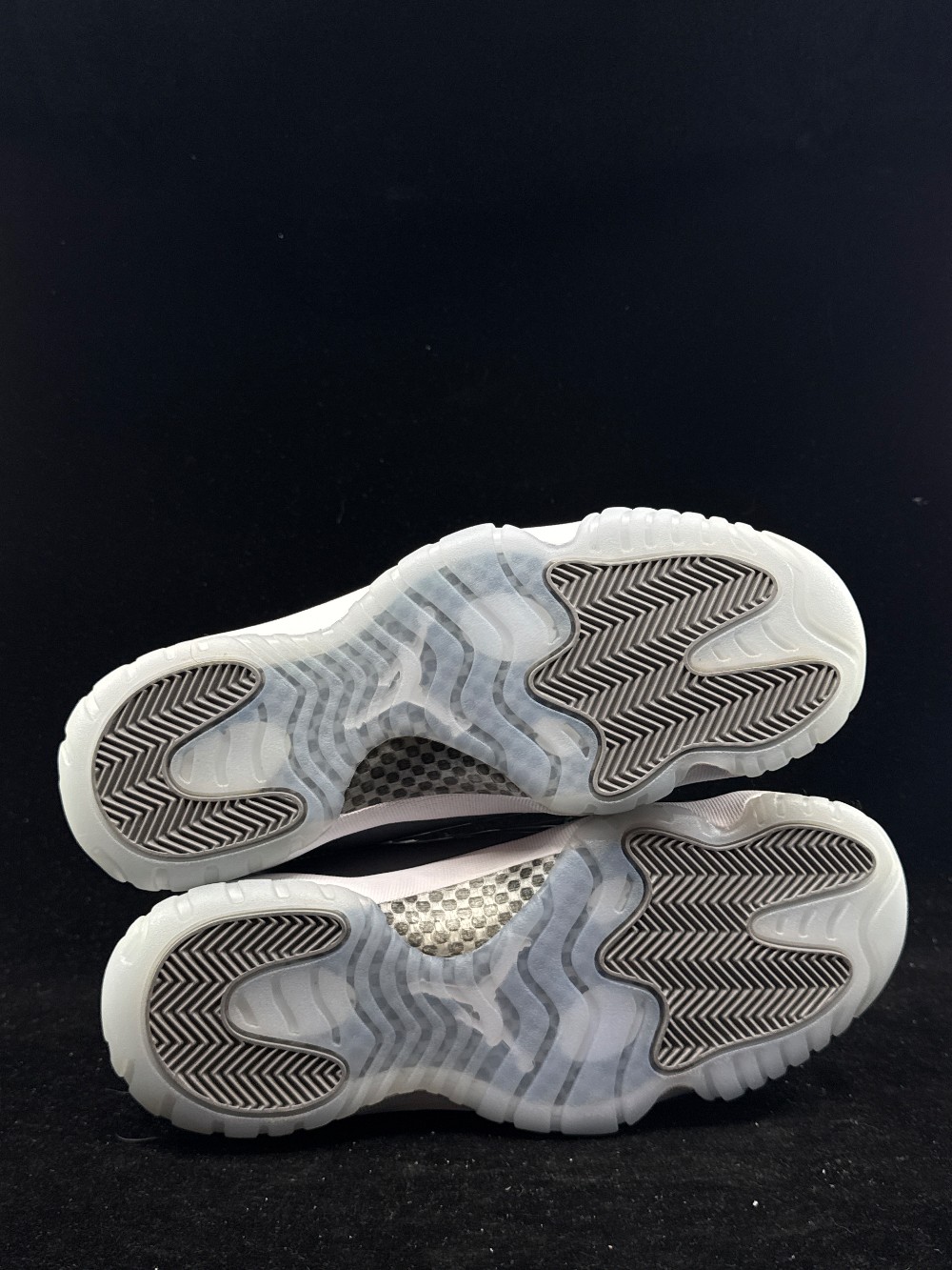 AJ 11 - COOL GREY (2021)